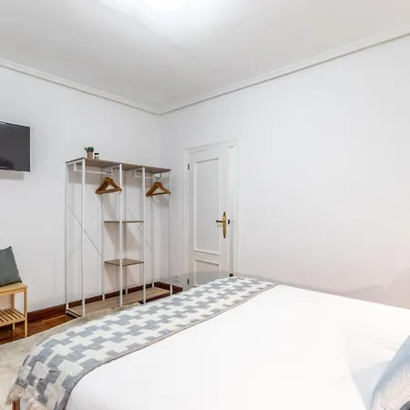 1 Parada Al Casco Viejo, 1 Min En Metro - Santutxu Appartement