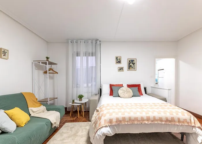 1 Parada Al Casco Viejo, 1 Min En Metro - Santutxu